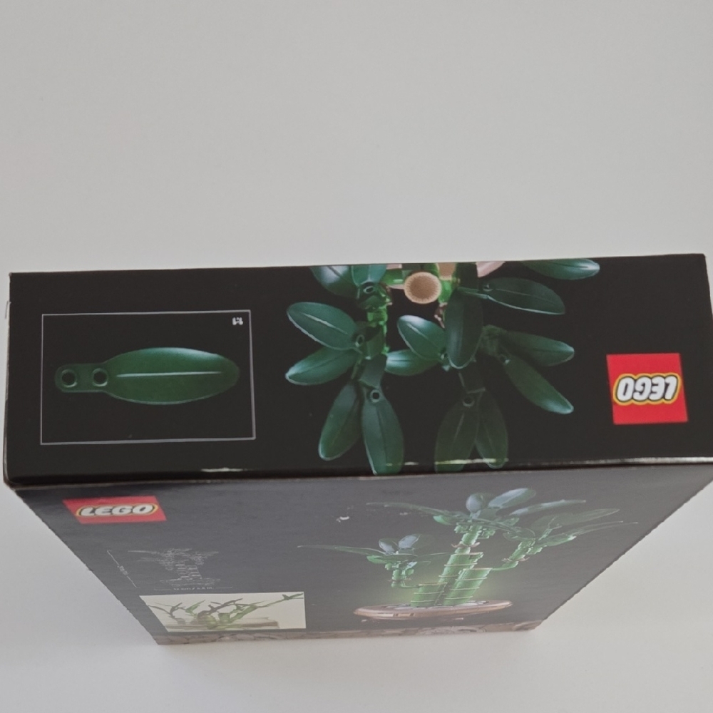 LEGO Botanicals Lucky Bamboo Building Set - 10344 - Picture 3 of 8